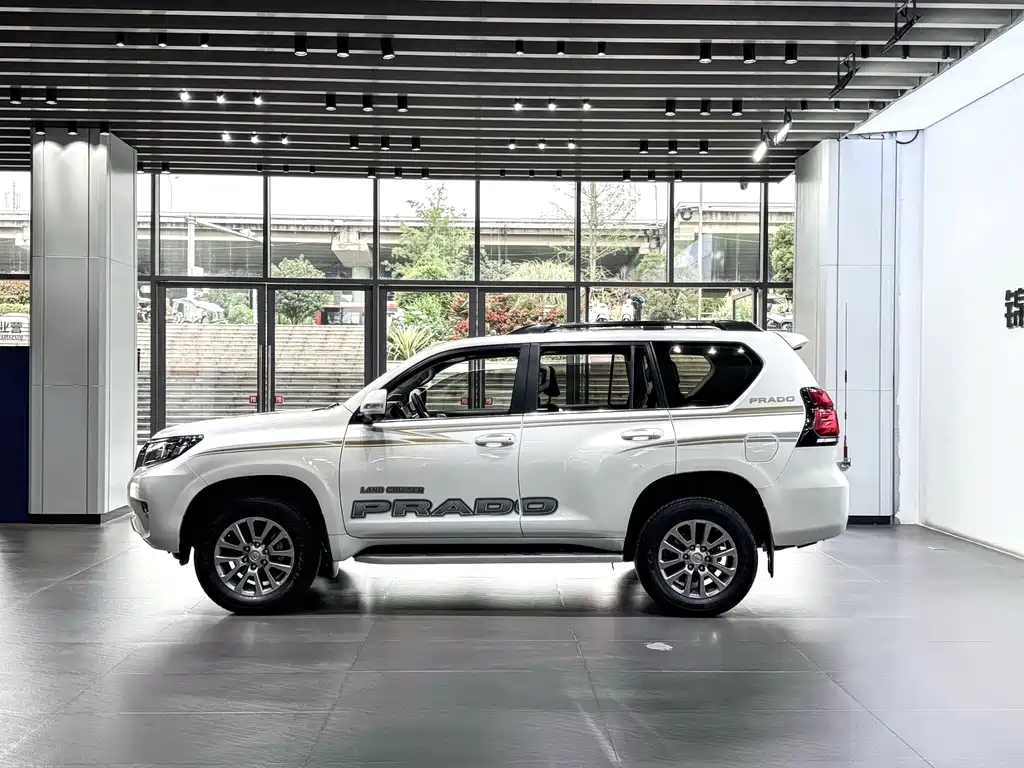 Toyota Prado 2018 — фото 11