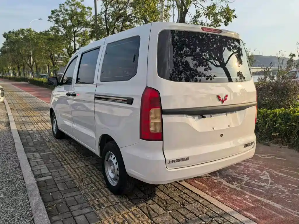 Wuling Hongguang V 2021 — фото 5