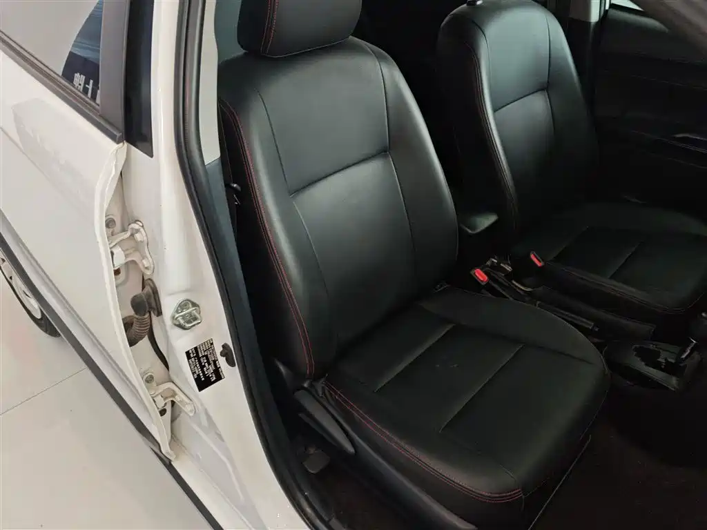Toyota Yaris L 2020 — фото 20