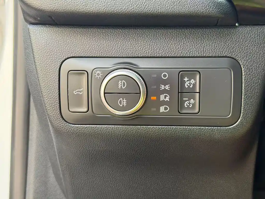 Ford Edge 2022 — фото 14