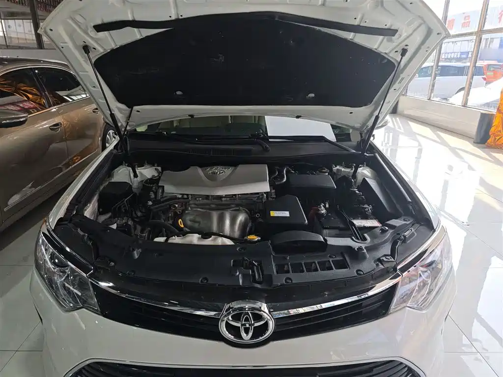 Toyota Camry 2017 — фото 20