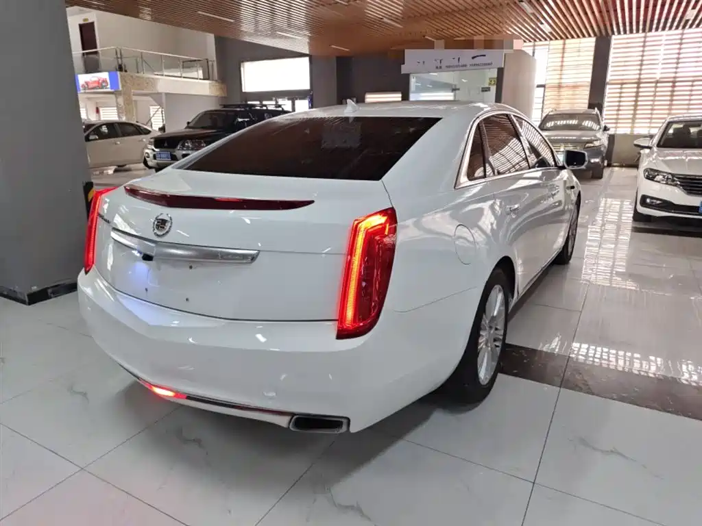 Cadillac XTS 2014 — фото 5