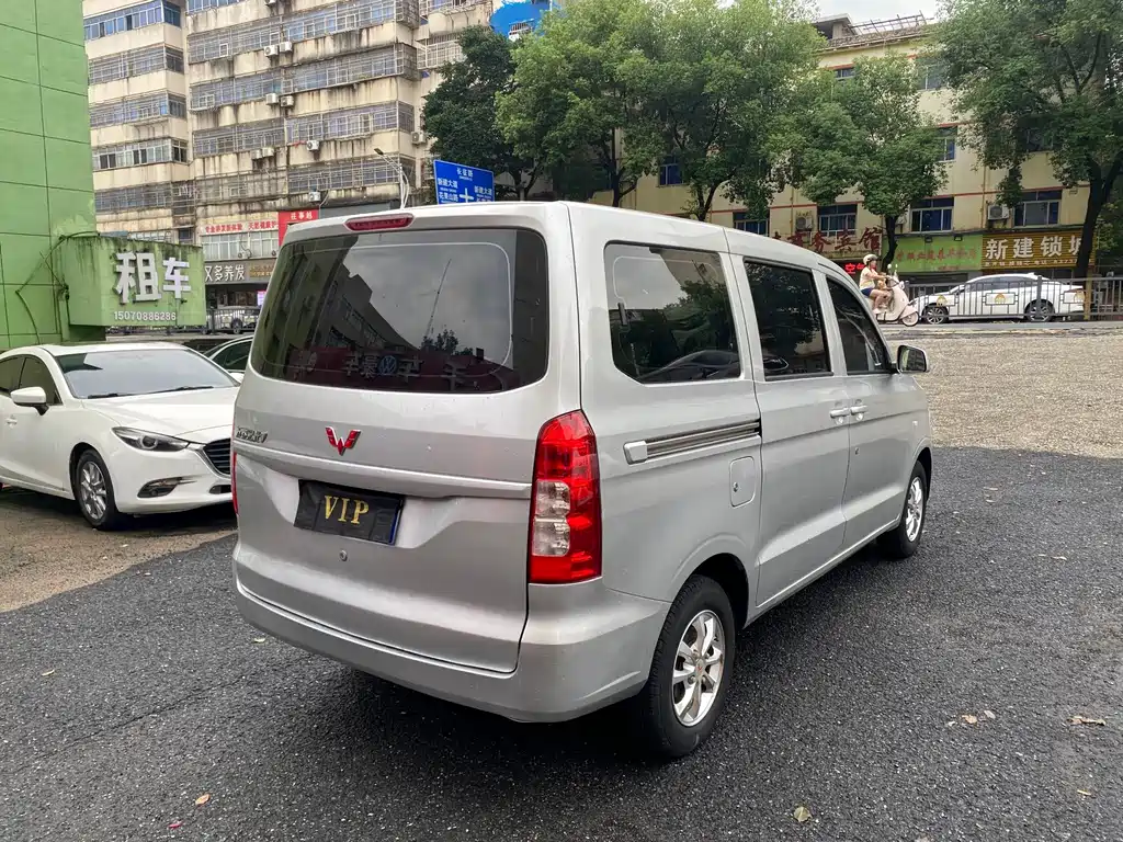 Wuling Hongguang V 2021 — фото 8