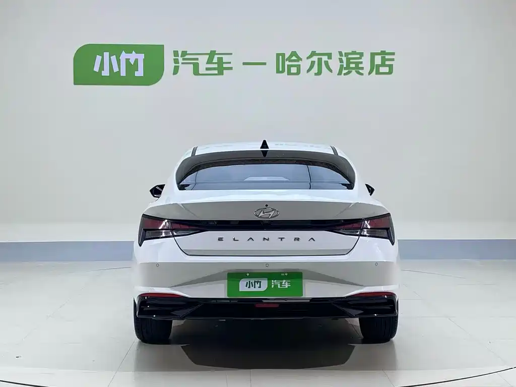 Hyundai Elantra 2023