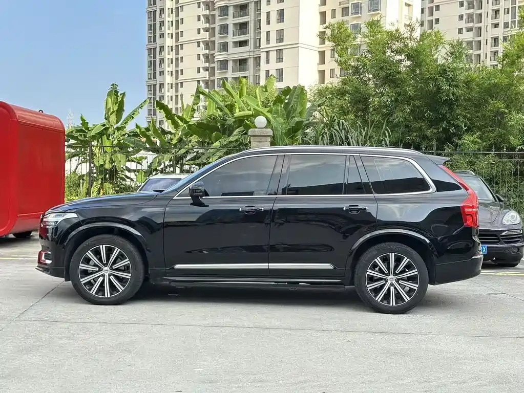 Volvo XC90 2023 — фото 4