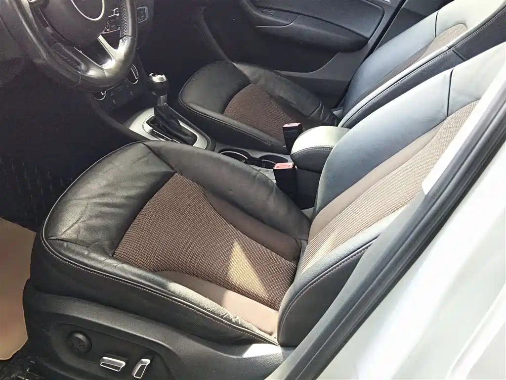 Audi Q3 2017 — фото 15