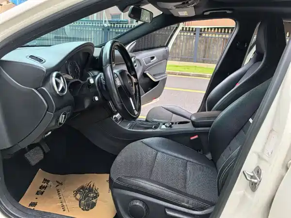 Mercedes-Benz A-Class 2015