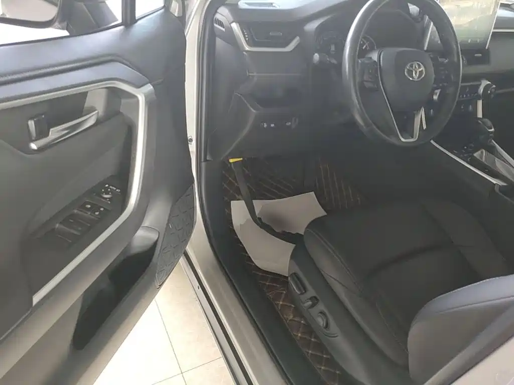 Toyota Wildlander 2020 — фото 16