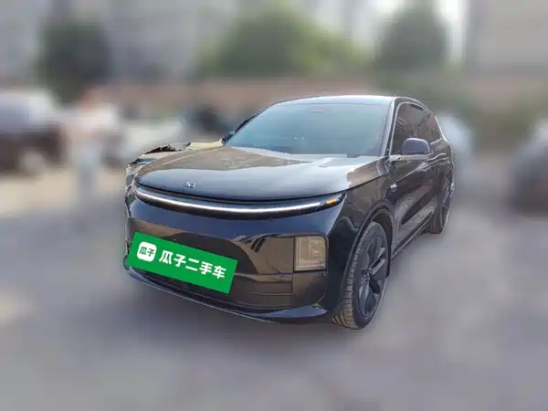 Li Auto L6 2025