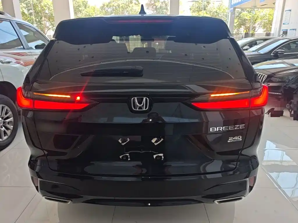 Honda Breeze 2023