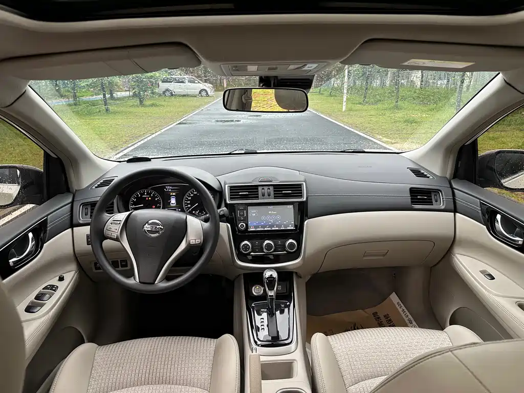 Nissan Tiida 2019 — фото 9