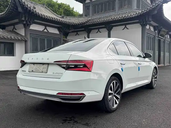 Skoda Superb 2022