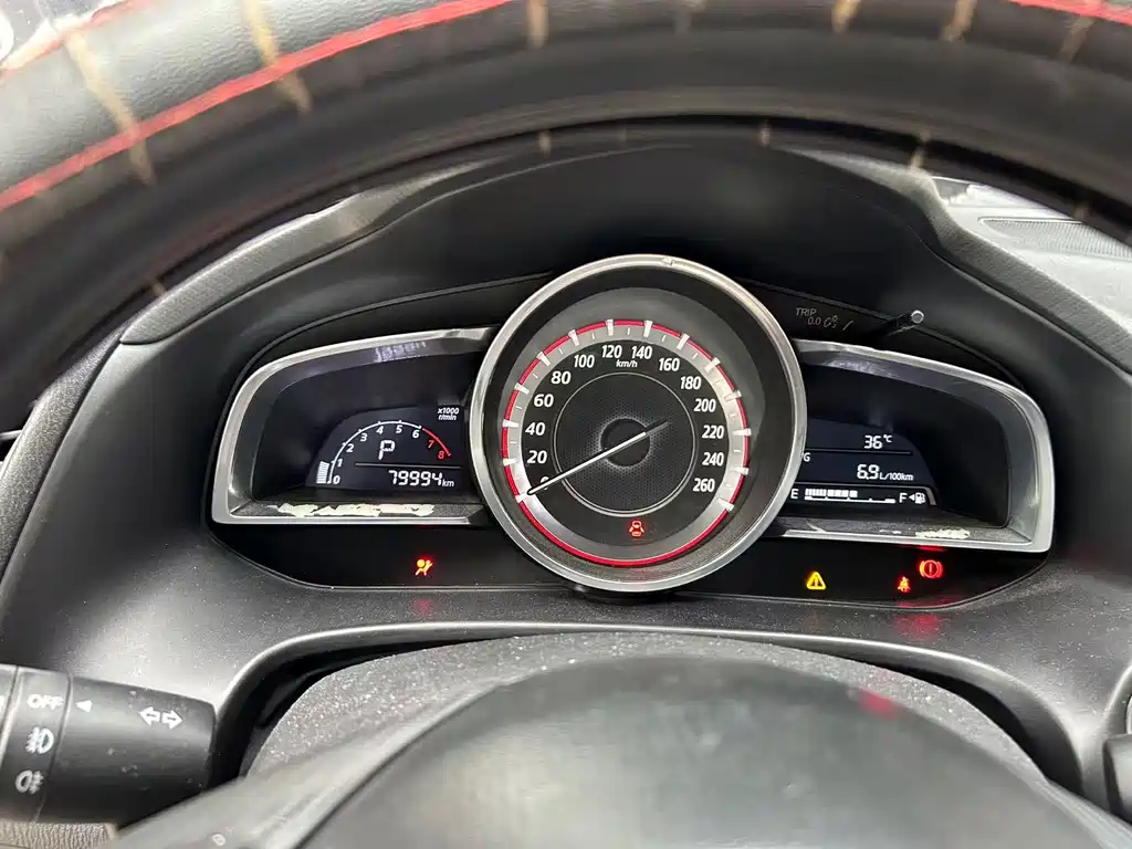 Mazda 3 Axela 2016