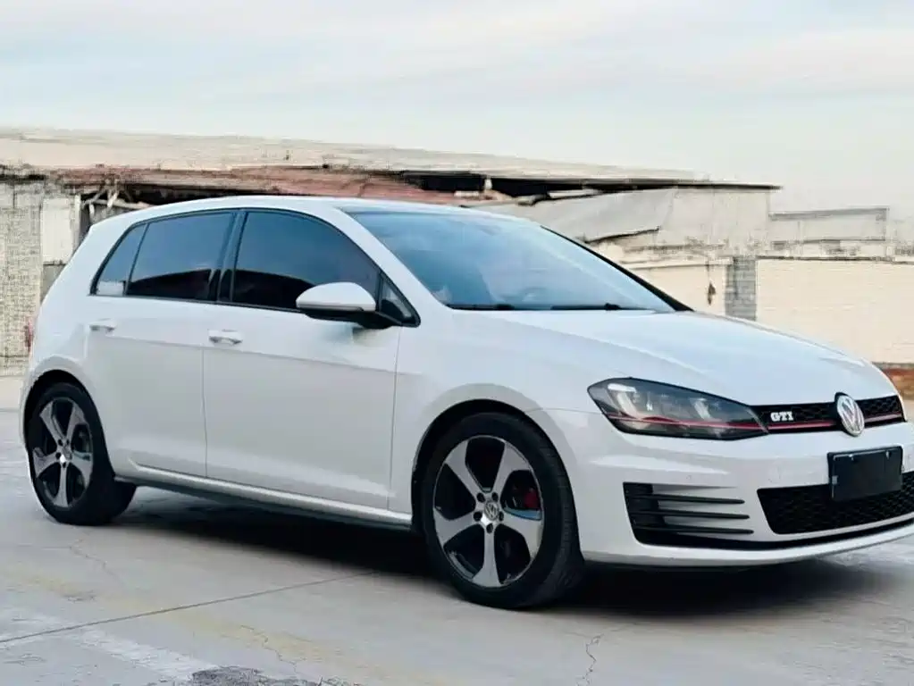 Volkswagen Golf GTI 2018 — фото 3
