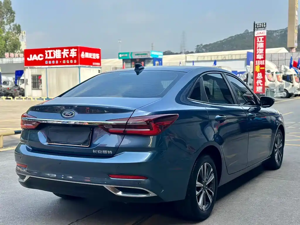 Ford Escort 2021