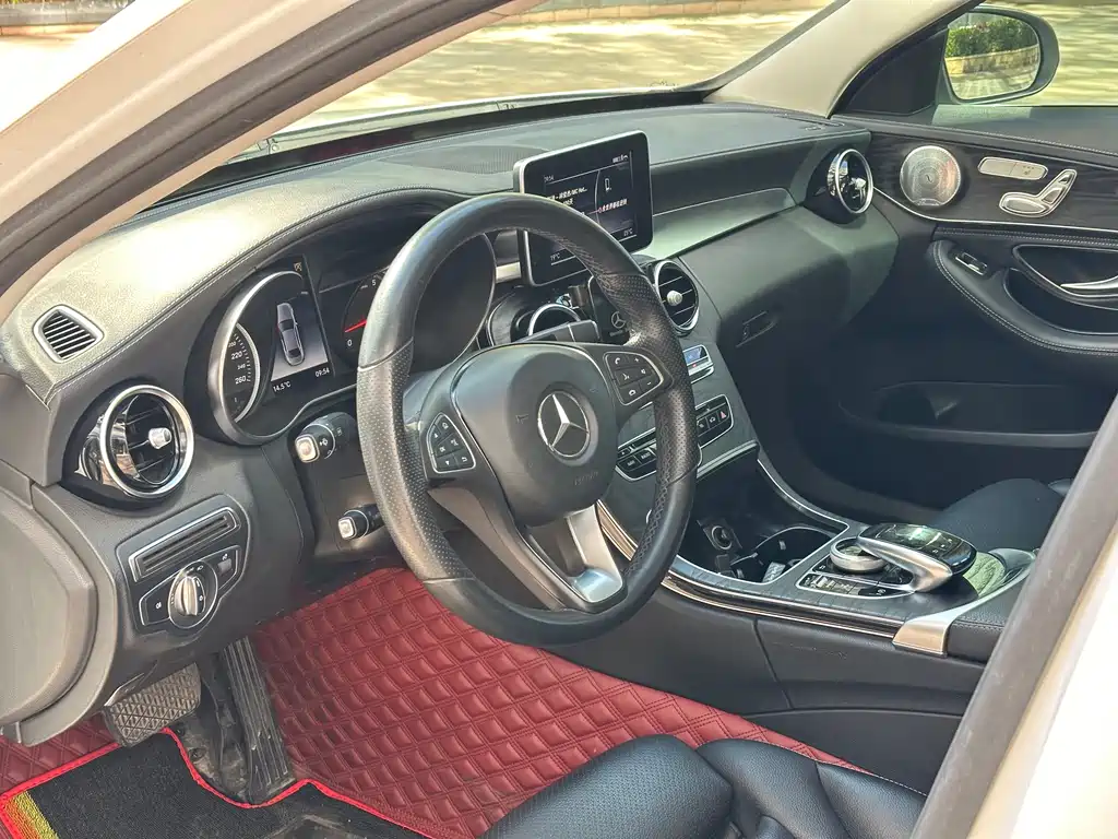 Mercedes-Benz C-Class 2018 — фото 10