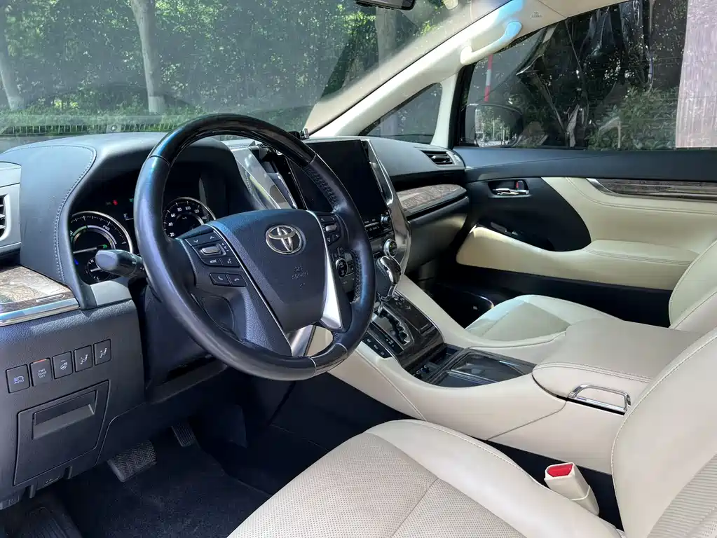 Toyota Vellfire 2021 — фото 9