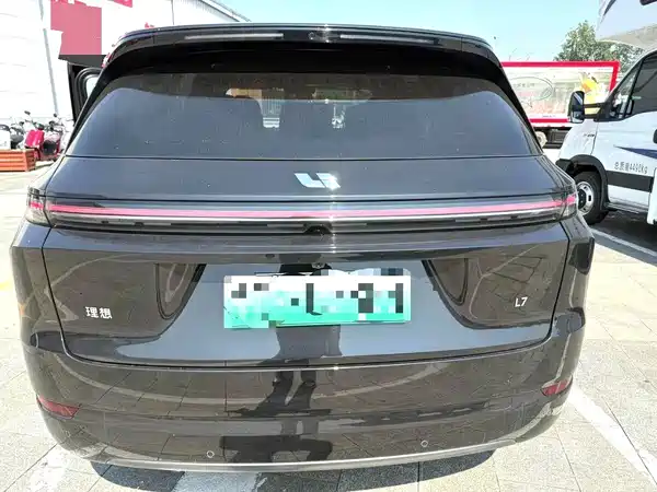Li Auto L7 2025