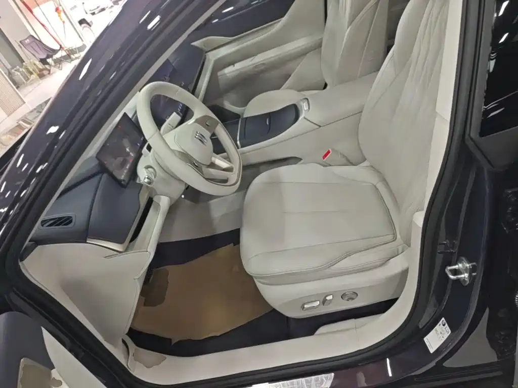 Buick Zhijing L7 2025 — фото 15