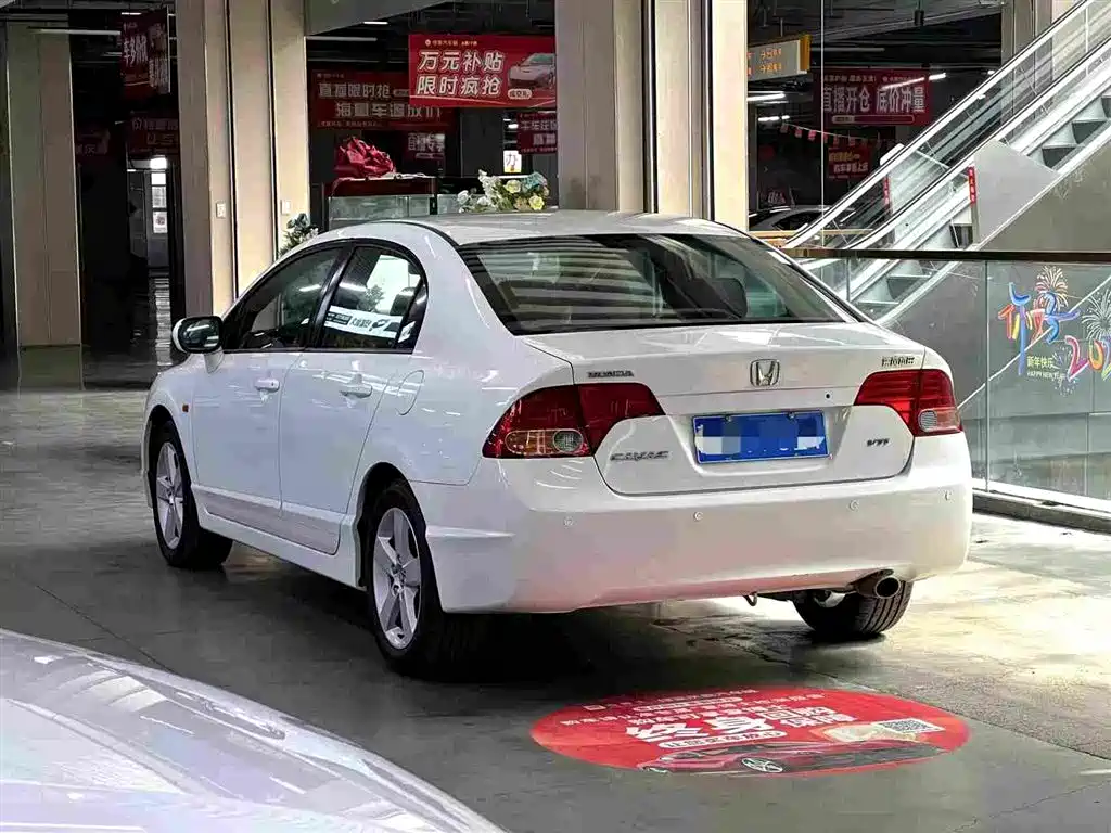 Honda Civic 2008 — фото 3