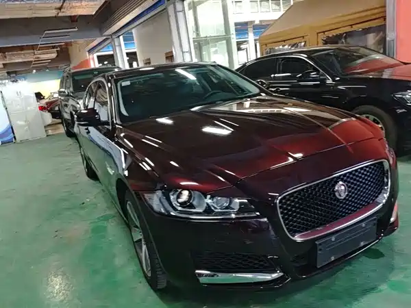 Jaguar XFL 2020