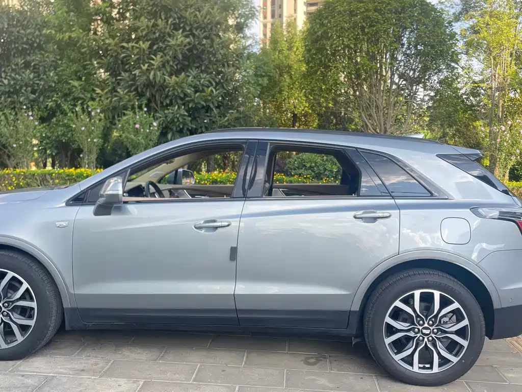 Cadillac XT5 2025 — фото 10