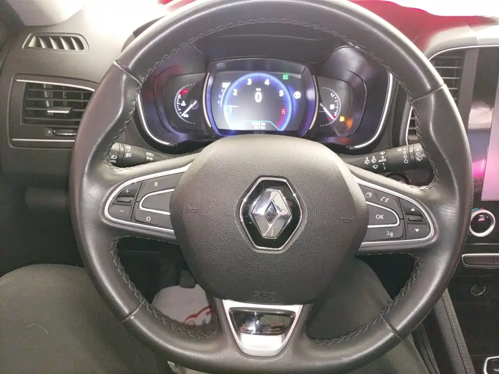 Renault Koleos 2017 — фото 4
