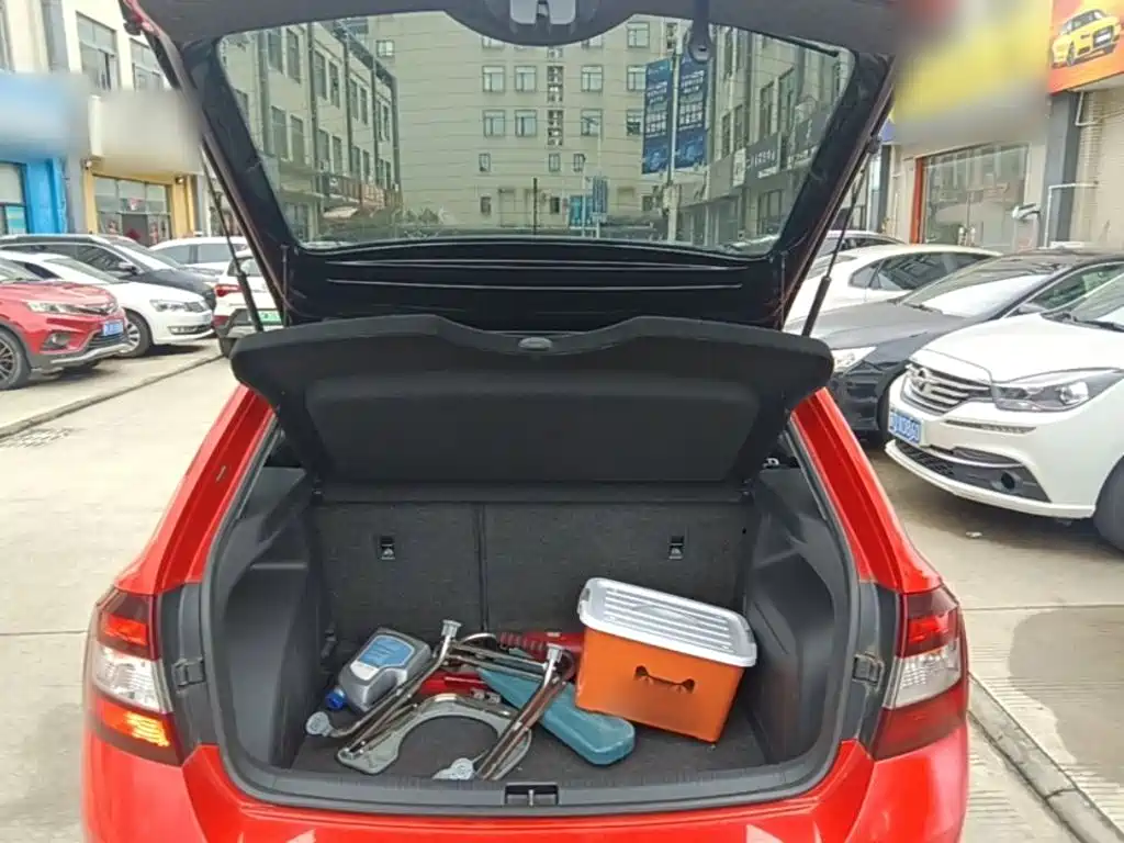 Skoda Rapid Spaceback 2016 — фото 19