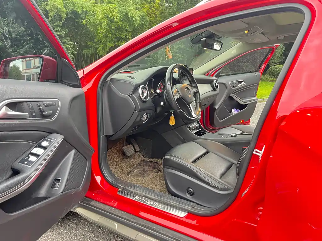 Mercedes-Benz GLA 2016 — фото 13