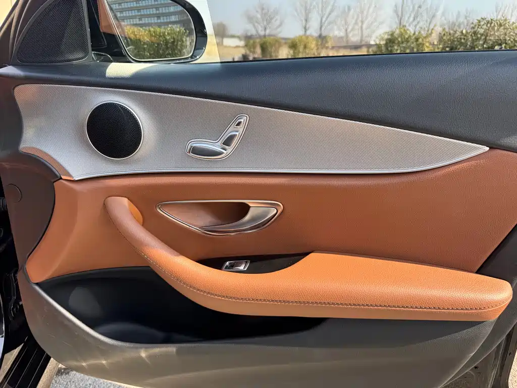 Mercedes-Benz E-Class 2018 — фото 21