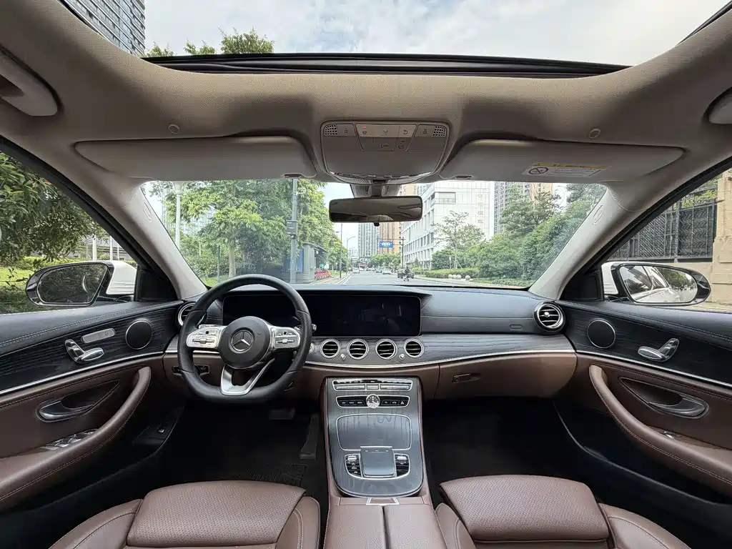 Mercedes-Benz E-Class 2020 — фото 13