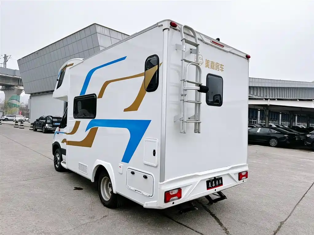 IVECO Ousheng 2024 — фото 3