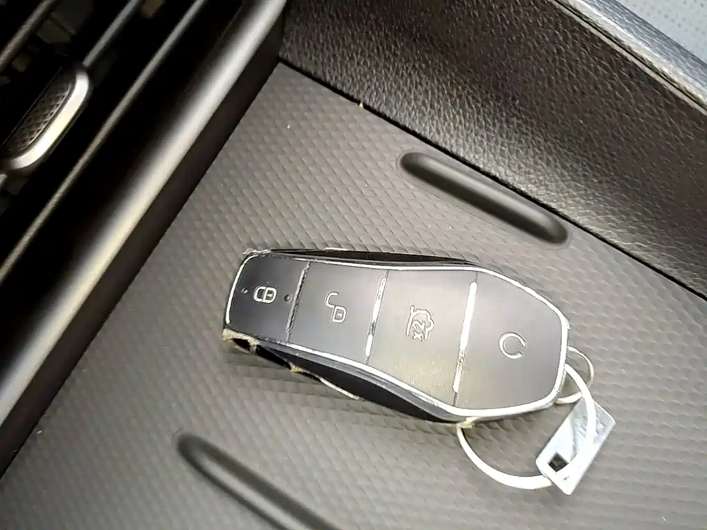 BYD Seal 05 DM-i 2025 — фото 9