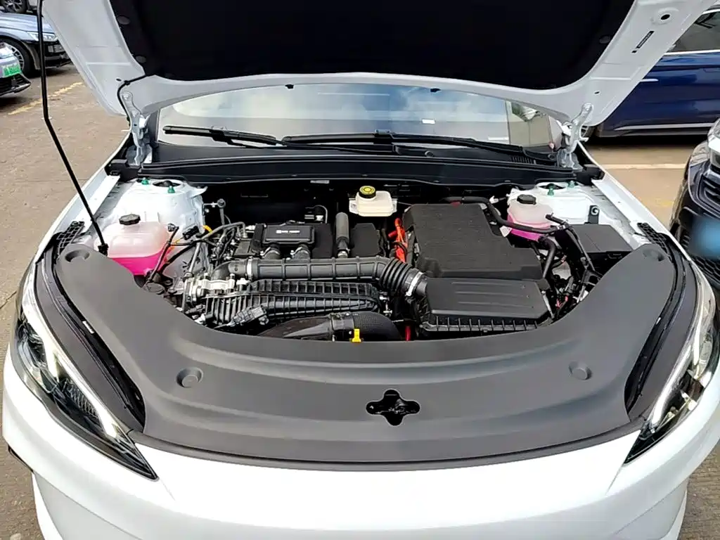 BYD Seal 05 DM-i 2025 — фото 20