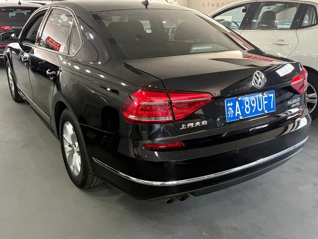 Volkswagen Passat 2018 — фото 3