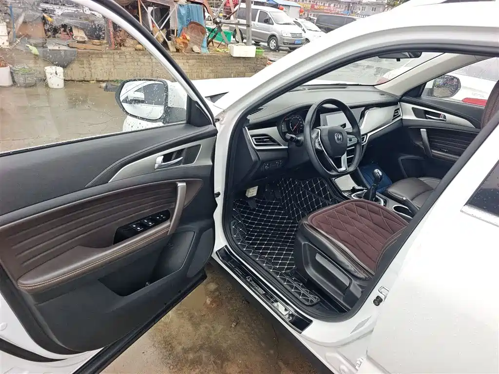 Changan CS35PLUS 2019 — фото 16