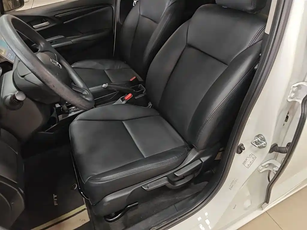 Honda Fit 2018 — фото 15