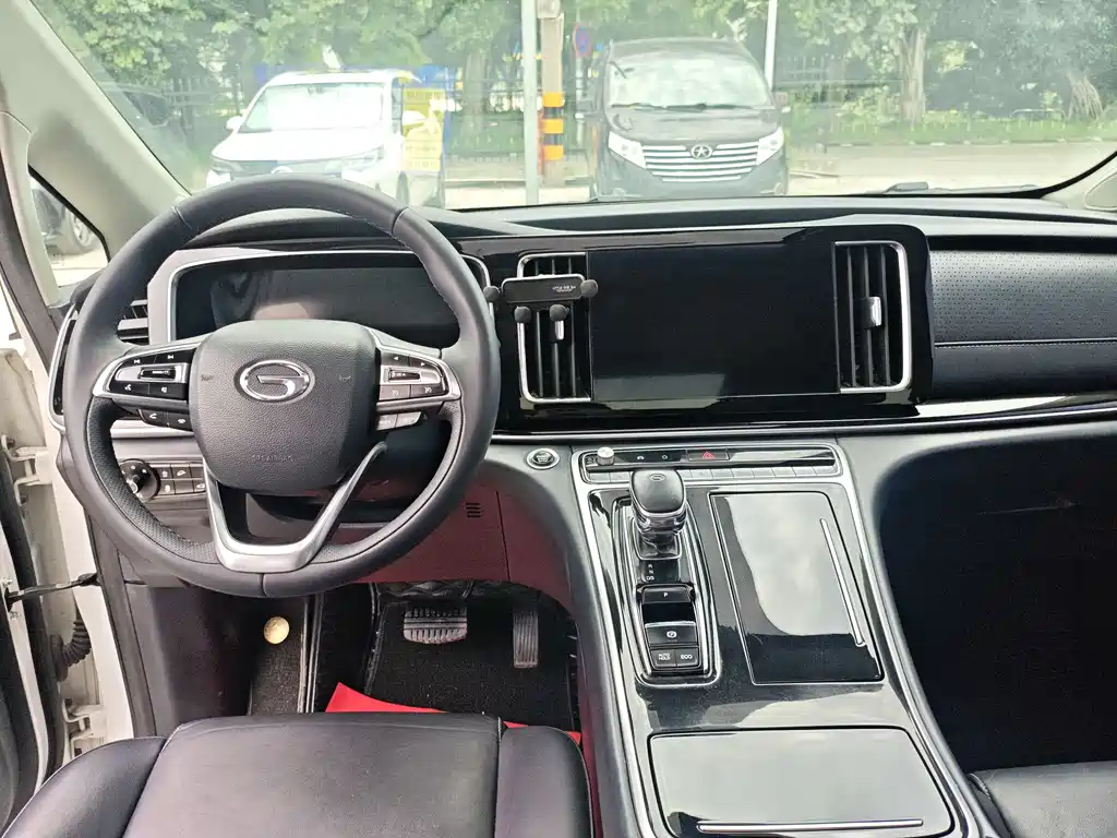 GAC Motor Trumpchi M8 2021 — фото 9