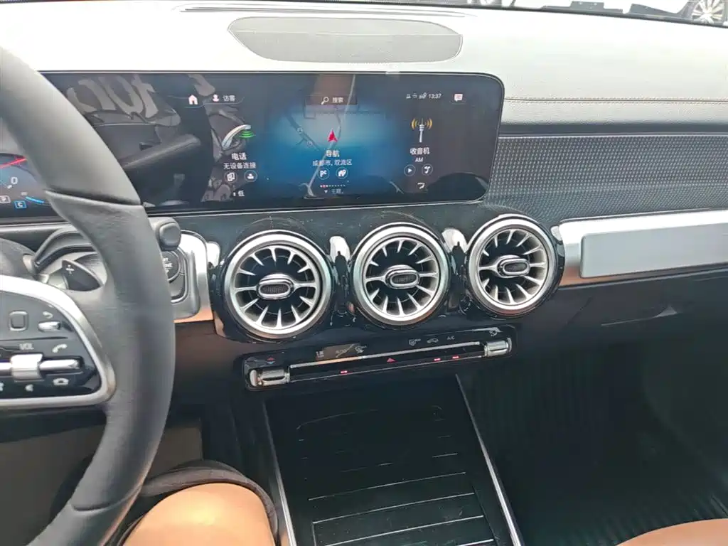 Mercedes-Benz GLB 2023 — фото 13