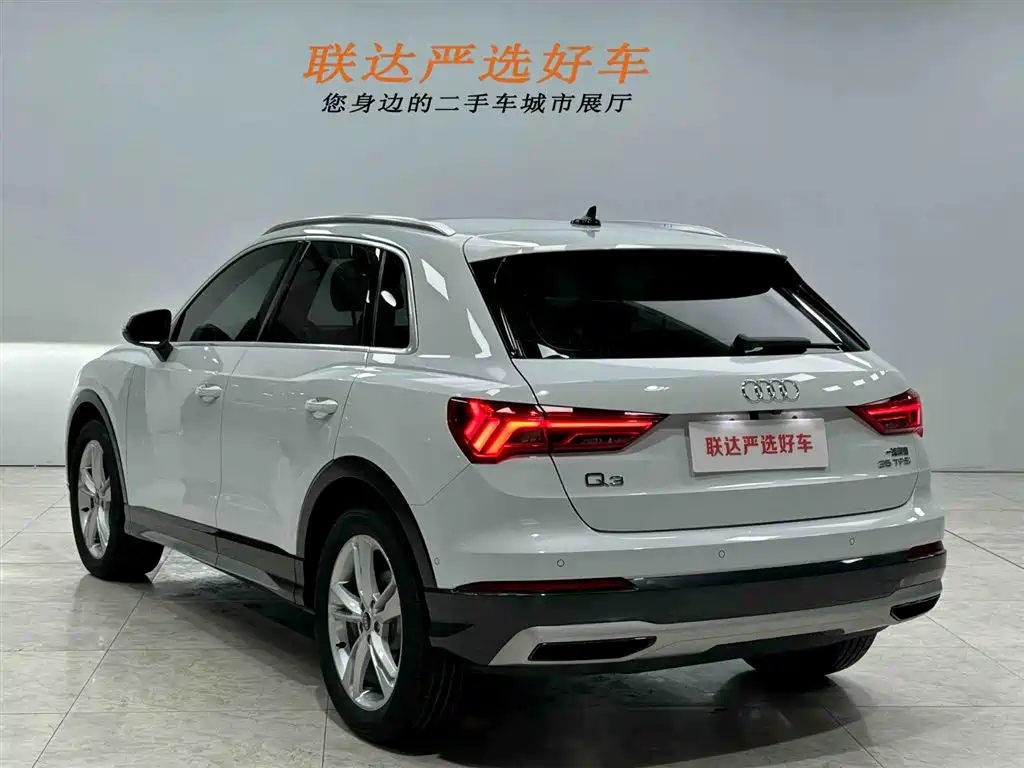 Audi Q3 2022 — фото 24