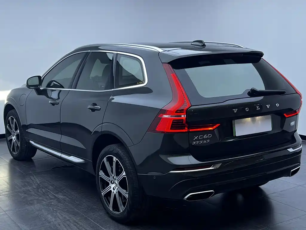 Volvo XC60 Plug-In Hybrid 2020 — фото 17