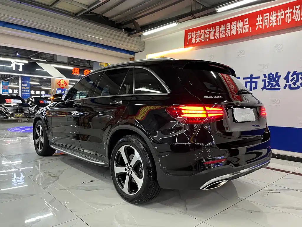 Mercedes-Benz GLC 2018 — фото 3