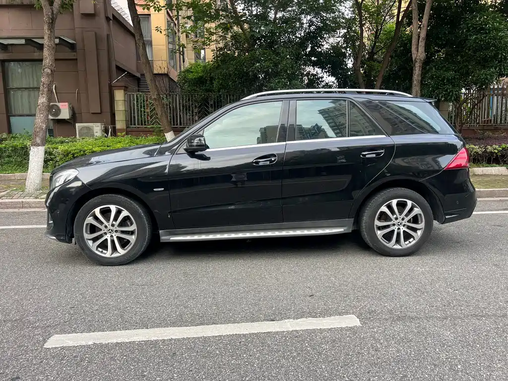 Mercedes-Benz GLE 2018 — фото 4