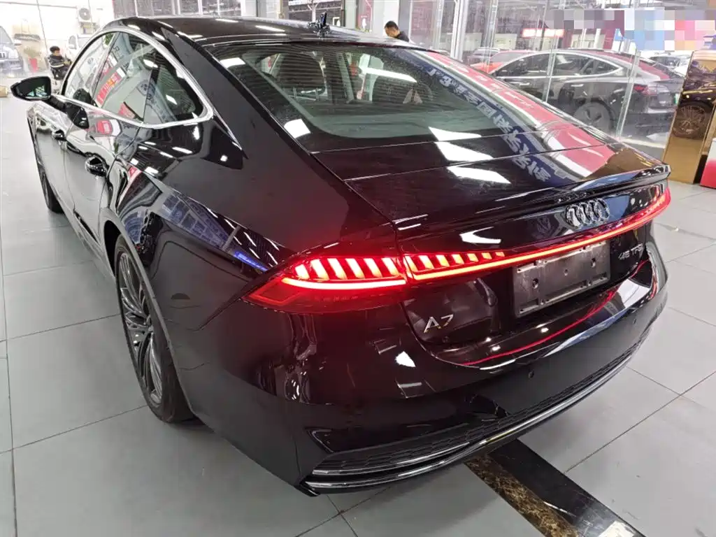 Audi A7 2023 — фото 23