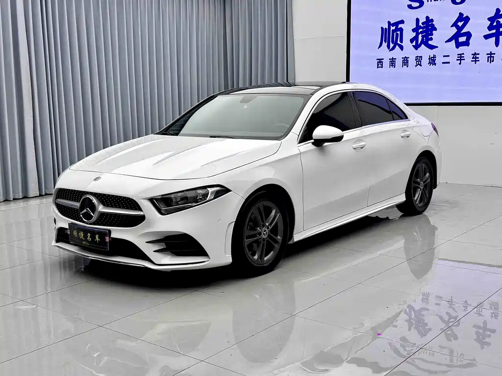Mercedes-Benz A-Class 2019 — фото 4