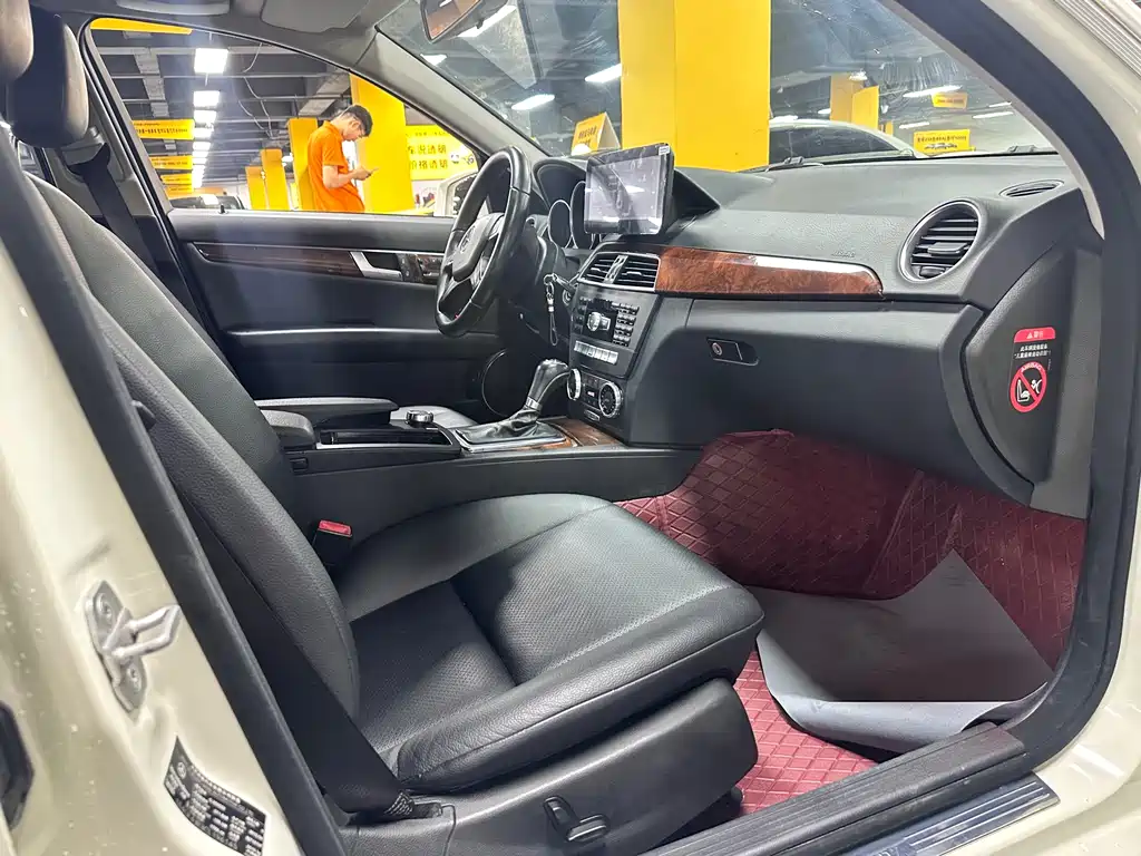 Mercedes-Benz C-Class 2012