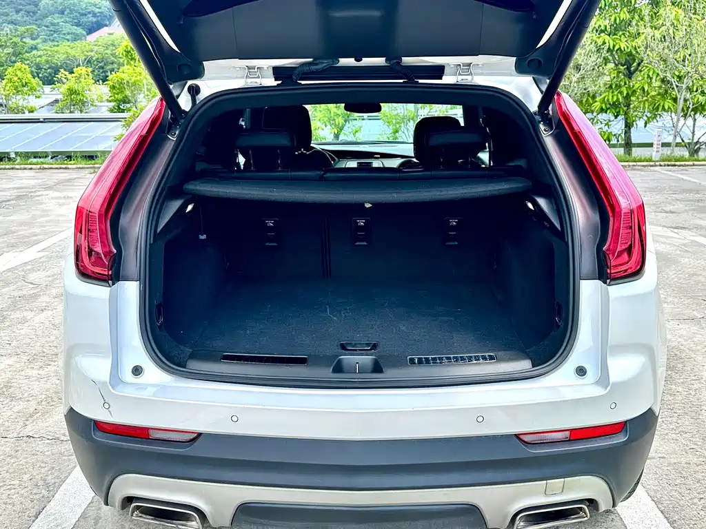 Cadillac XT4 2020 — фото 9