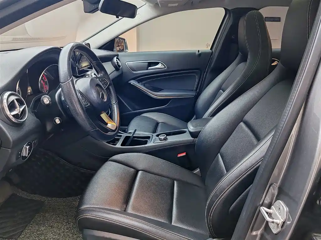 Mercedes-Benz GLA 2017 — фото 15