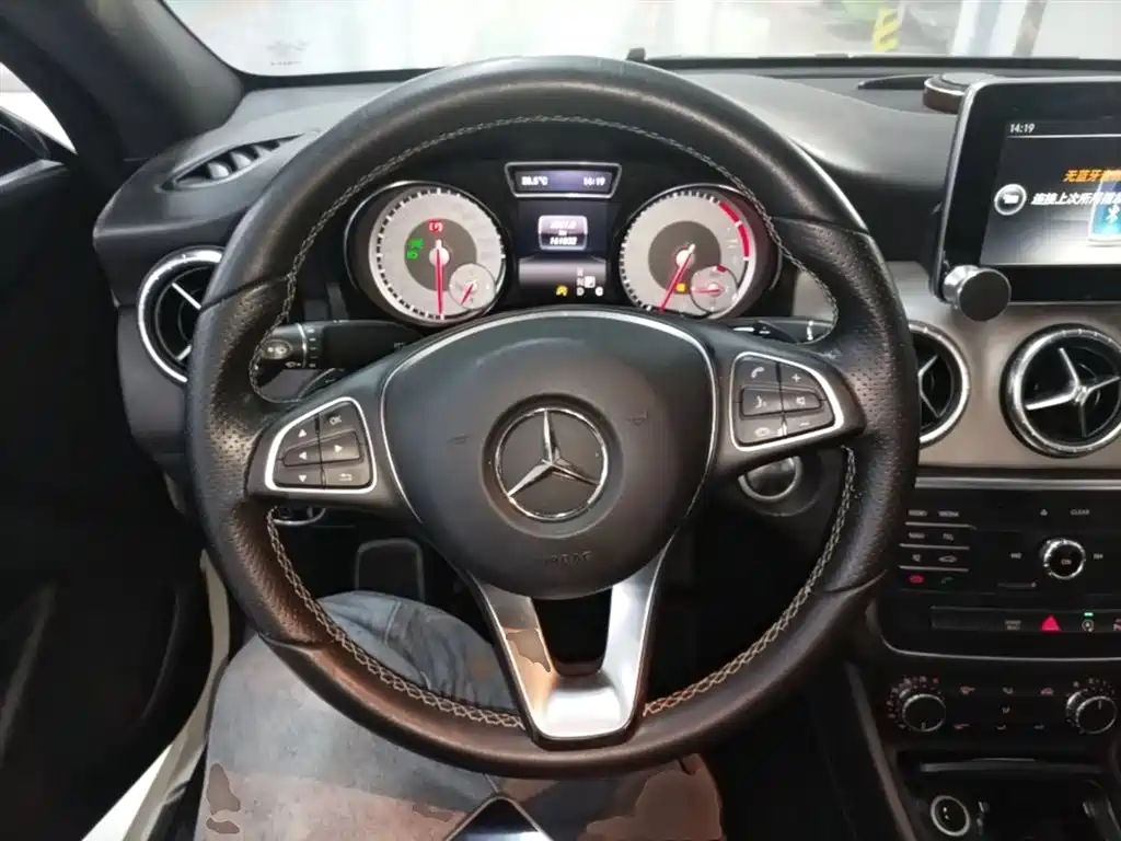 Mercedes-Benz CLA 2016 — фото 11