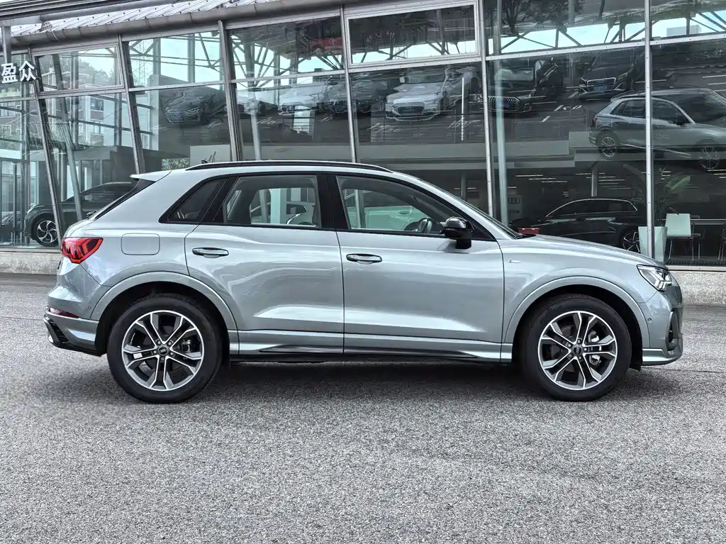 Audi Q3 2023 — фото 4